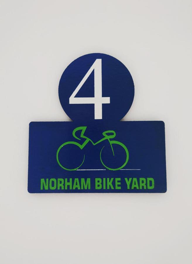 Norham Bike Yard Bed & Breakfast ภายนอก รูปภาพ