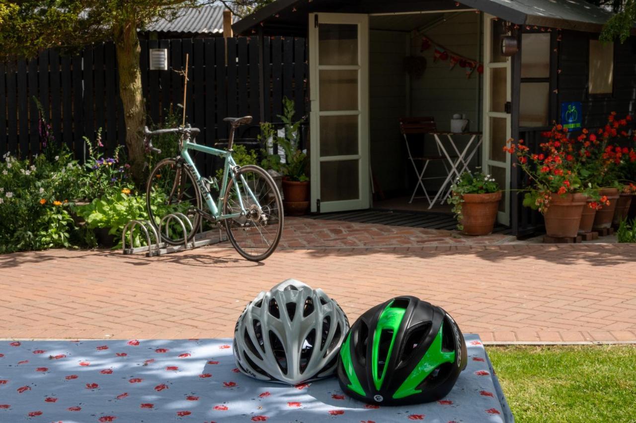 Norham Bike Yard Bed & Breakfast ภายนอก รูปภาพ