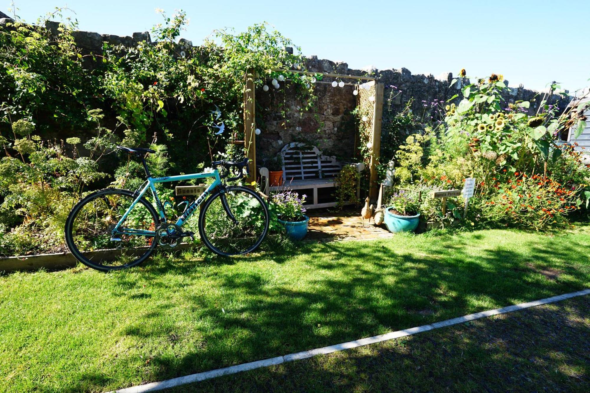 Norham Bike Yard Bed & Breakfast ภายนอก รูปภาพ